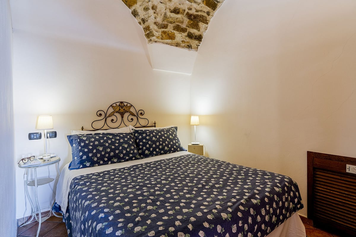 Deluxe studio, patio, uitzicht op zee (Grande Pino) | 1 slaapkamer, luxe beddengoed, individueel gedecoreerd