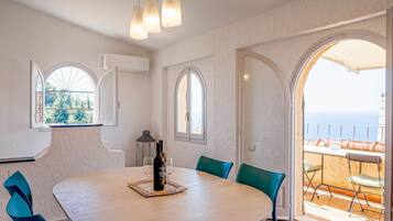 Dúplex, Terraza, vista parcial al mar (Borgo Vecchio 2) | Área de sala de estar