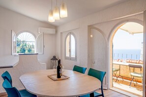 Dúplex, Terraza, vista parcial al mar (Borgo Vecchio 2) | Área de sala de estar