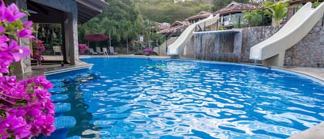 Kolam renang terbuka