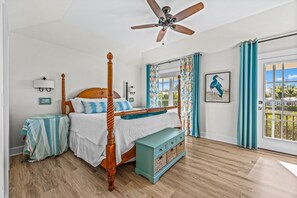 3 camere, una scrivania, ferro/asse da stiro, Wi-Fi gratuito