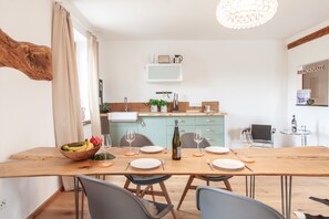 In-room dining - Wohnen am Schlossberg (Thüngen)