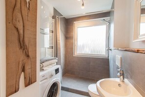Apartment | Bathroom - Wohnen am Bäckerbrunnen (Würzburg)