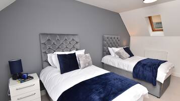 House, 4 Bedrooms | 4 bedrooms, free WiFi, bed sheets