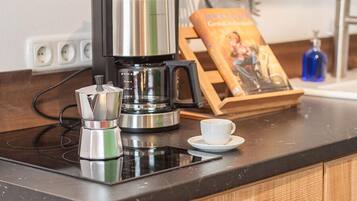 Apartment (Main) | Coffee and/or coffee maker