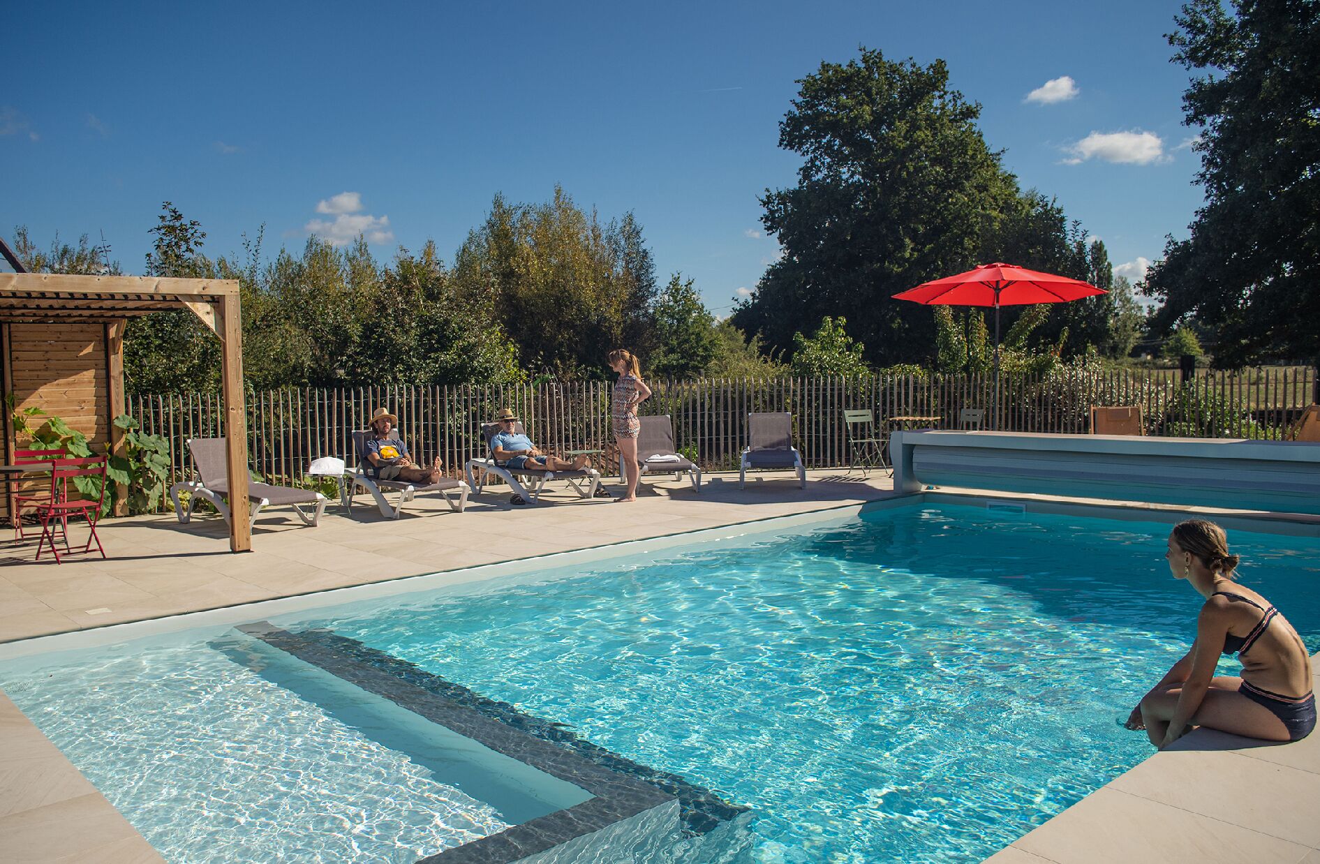 Cottage Supérieur, accessible aux personnes à mobilité réduite, vue jardin (« soirs d’été ») | Piscine extérieure | Piscine extérieure, piscine chauffée