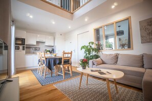 Family Cottage, Accessible, Terrace ("Rosée du matin") | Restaurant