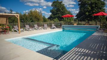 Piscine extérieure, piscine chauffée