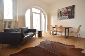 Apartment | 1 Schlafzimmer, Schreibtisch, Bügeleisen/Bügelbrett, Reisekinderbett