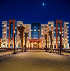 Front of property – evening/night - IntercityHotel Nizwa (Nizwa)