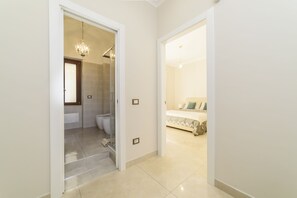 3 bedrooms, desk, iron/ironing board, free WiFi - HomeAway Salerno***** Perfect stay to explore Amalfi Coast (Salerno)