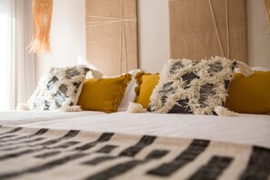 2 habitaciones, tabla de planchar con plancha, cuna de viaje y wifi 
