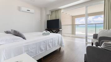 Deluxe Villa | 9 bedrooms, free WiFi, bed sheets
