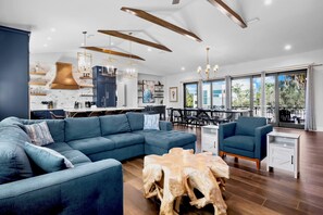 Smart TV, table football