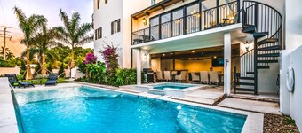 Luxury Family Home! Great Location! Heated Pool/Spa and Games! - The Big Top