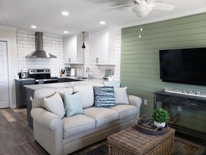 Smart TV, libri, videoteca