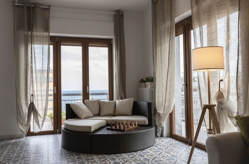 BLUE MONOPOLY Sea front