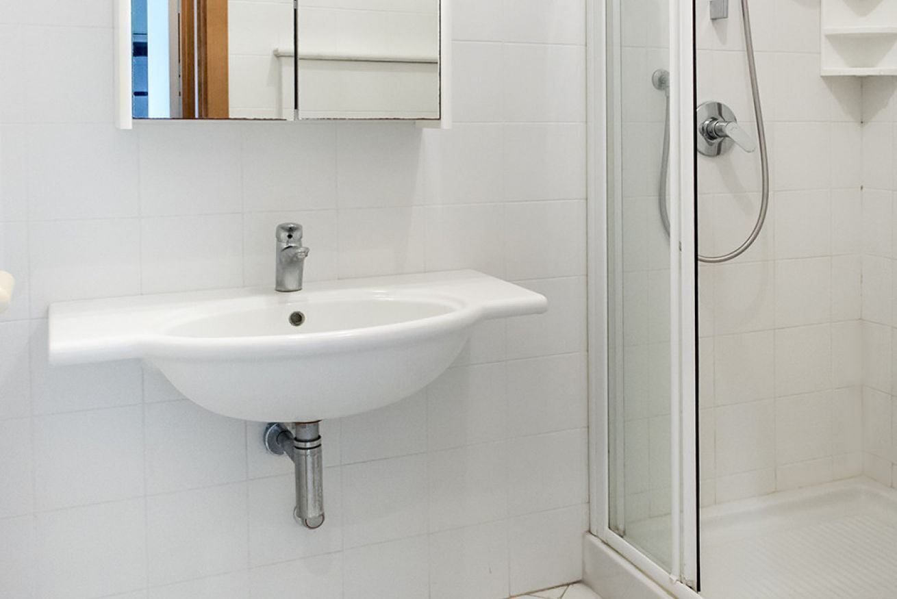Bruser, bidet, håndklæder