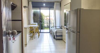 M052 - Marcelli, two-room apartment with garden 100 meters from the sea