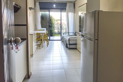M052 - Marcelli, two-room apartment with garden 100 meters from the sea