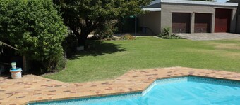 Luxurious holiday home on spacious grounds