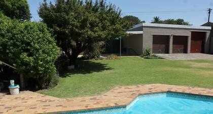 Ylellinen loma-asunto tilavilla alueilla