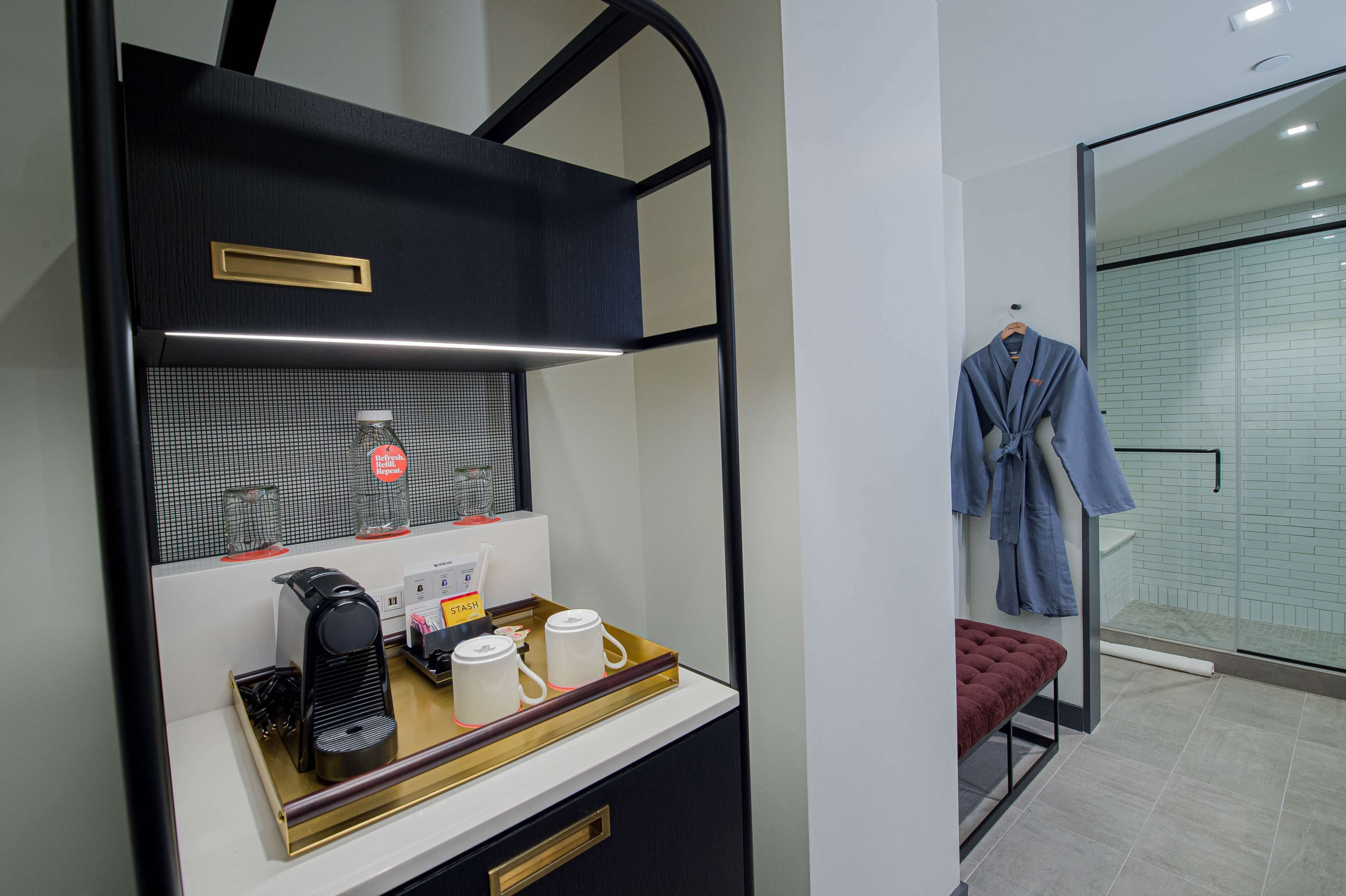 1 bedroom, in-room safe, individually decorated, individually furnished