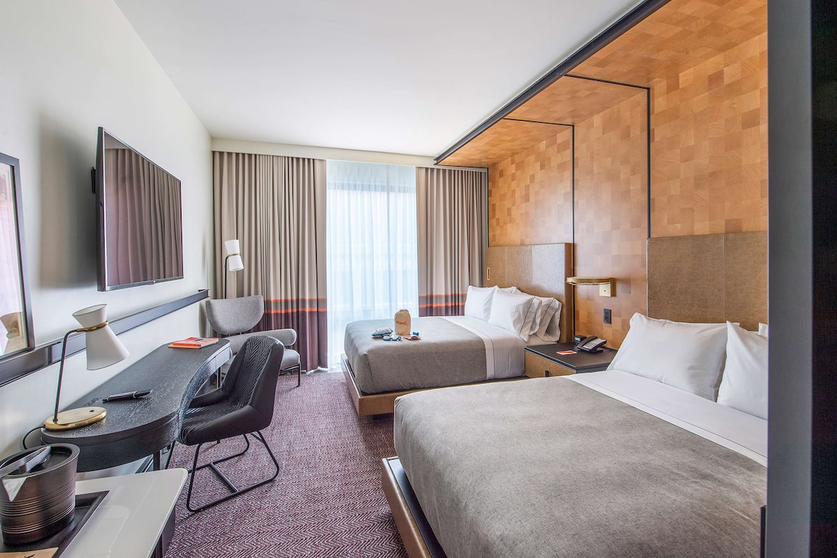 1 slaapkamer, een kluis op de kamer, individueel gedecoreerd