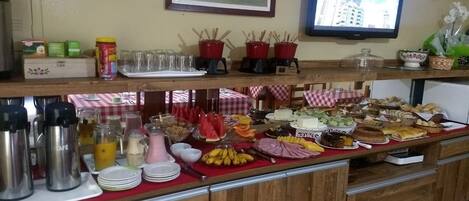 Free daily buffet breakfast