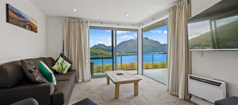 Queenstown Lake Views - Downstairs Apartment