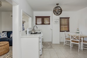 Cottage | Private kitchen | Fridge, oven, coffee/tea maker, cookware/dishes/utensils