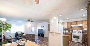 Interior - Long Term Rental Pet & 420 Friendly Home (Las Vegas)