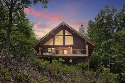 Star Views - Secluded w/Mountain Views