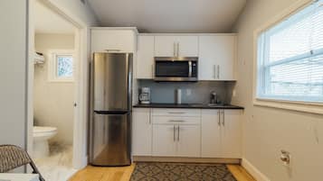 Fridge, microwave, coffee/tea maker, electric kettle