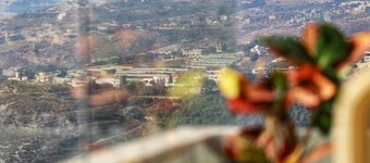 Double View Apartments