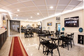 Bao gồm bữa sáng buffet hàng ngày 