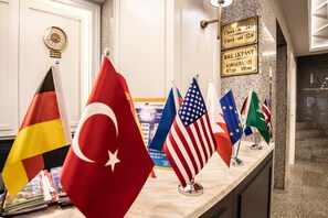 Reception - Royal Bosphorus Hotel (Istanbul)