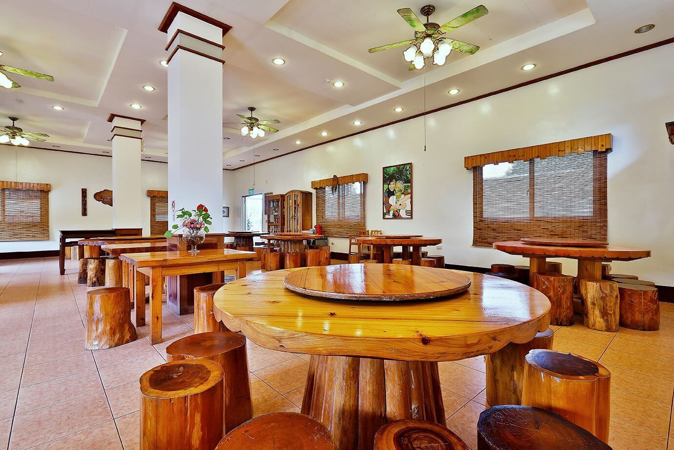 每日供应台式早餐（每人 TWD 100）