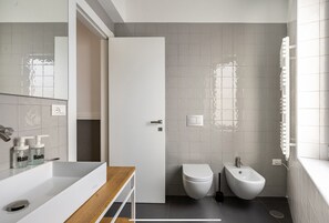 Superior Double Room | Bathroom