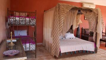 7 bedrooms, WiFi