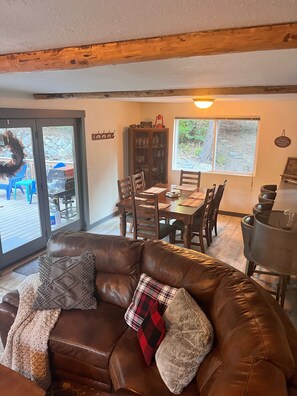 Smart-tv, pejs, videospil, dvd-afspiller