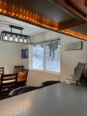 Lobby - Cozy Evergreen Cabin (Ronald)