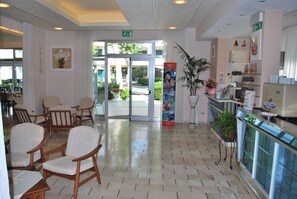 Lobby lounge - Hotel Cristoforo Colombo (Cesenatico)