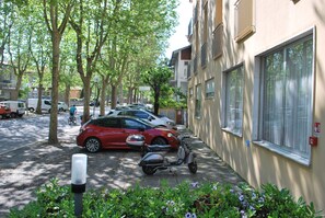 Free self parking - Hotel Cristoforo Colombo (Cesenatico)