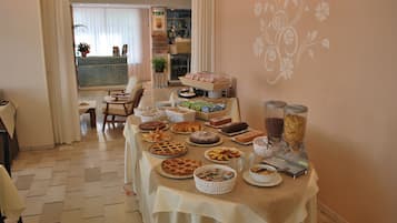 Colazione completa inclusa, servita tutte le mattine