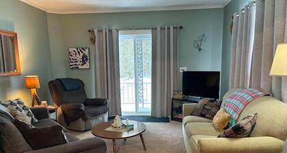 Hemlock House in Republic (South) : Spring Reset in the UP | Hot Tub & Quiet Trails