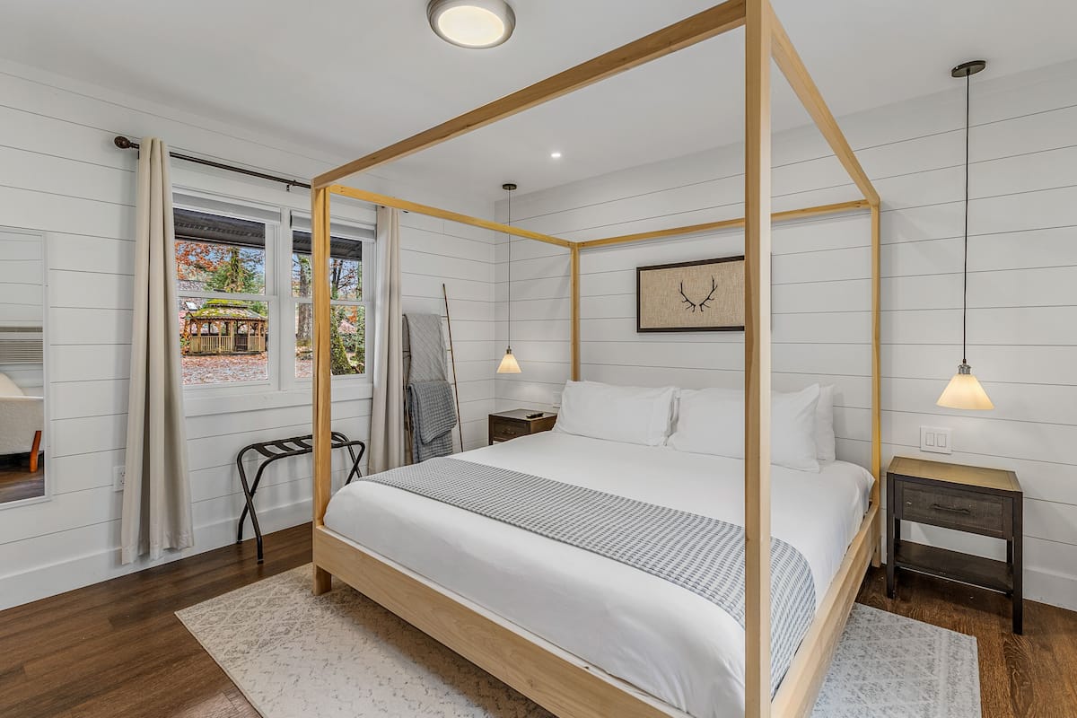 Habitación estándar | Ropa de cama de alta calidad y camas con efecto memoria