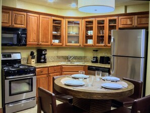 Fridge, microwave, stovetop, dishwasher