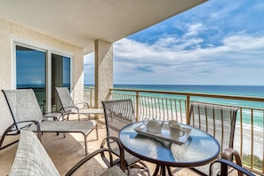 Outdoor dining - HP 34E On the Gulf @ High Pointe | Lagoon Pool | Tennis & Pickleball Courts (High Pointe Resort)