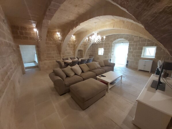 Smart TV, books - Converted Detached Farmhouse/Villa with a 60sq mtr Pool, Deck Area and Garden. (Gharb)